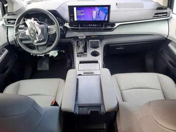 5TDYRKEC6SS242010 2025 TOYOTA SIENNA - Image 8