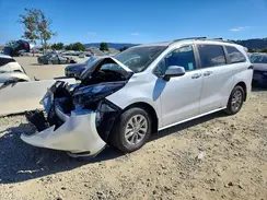 5TDYRKEC6TS324210 2026 TOYOTA SIENNA