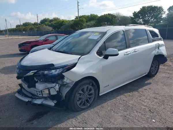 5TDYRKEC7MS017968 2021 TOYOTA SIENNA - Image 2