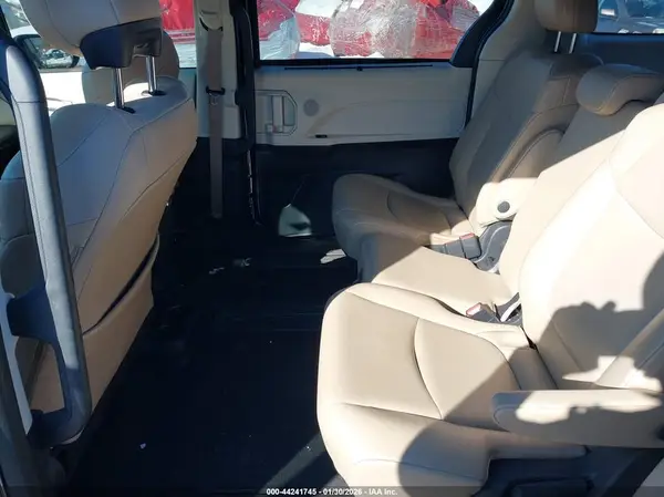 5TDYRKEC7MS049285 2021 TOYOTA SIENNA - Image 8