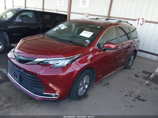 5TDYRKEC7MS053109 2021 TOYOTA SIENNA - Image 2