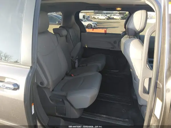 5TDYRKEC7MS059895 2021 TOYOTA SIENNA - Image 8