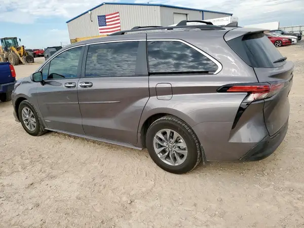 5TDYRKEC7MS074770 2021 TOYOTA SIENNA - Image 2