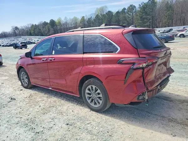 5TDYRKEC7NS089934 2022 TOYOTA SIENNA - Image 2