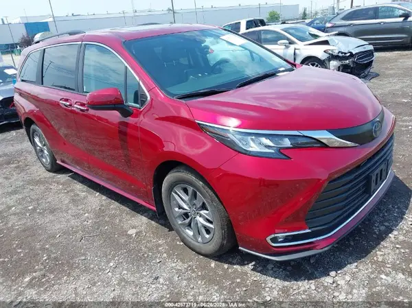 5TDYRKEC7NS092140 2022 TOYOTA SIENNA - Image 1
