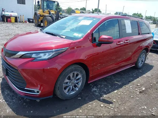 5TDYRKEC7NS092140 2022 TOYOTA SIENNA - Image 2