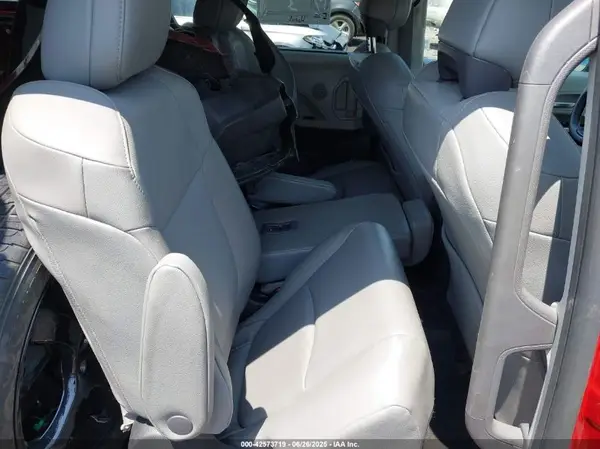5TDYRKEC7NS092140 2022 TOYOTA SIENNA - Image 8