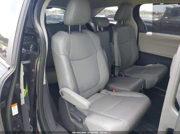 5TDYRKEC7NS092204 2022 TOYOTA SIENNA - Image 8