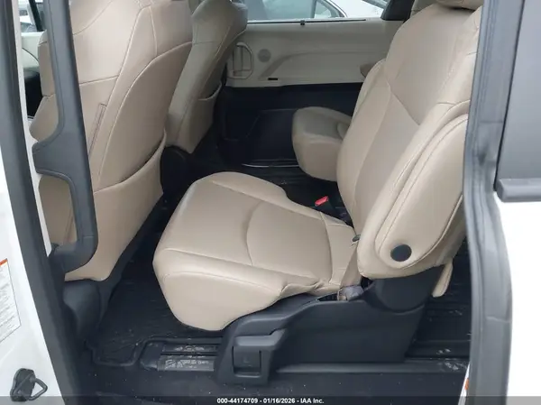 5TDYRKEC7NS101872 2022 TOYOTA SIENNA - Image 8