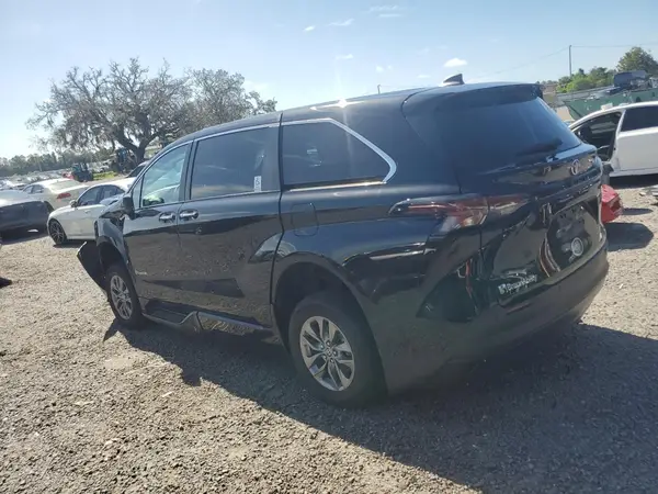 5TDYRKEC7PS146572 2023 TOYOTA SIENNA - Image 2