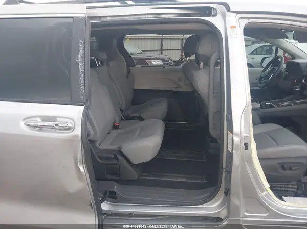 5TDYRKEC7PS147463 2023 TOYOTA SIENNA - Image 8