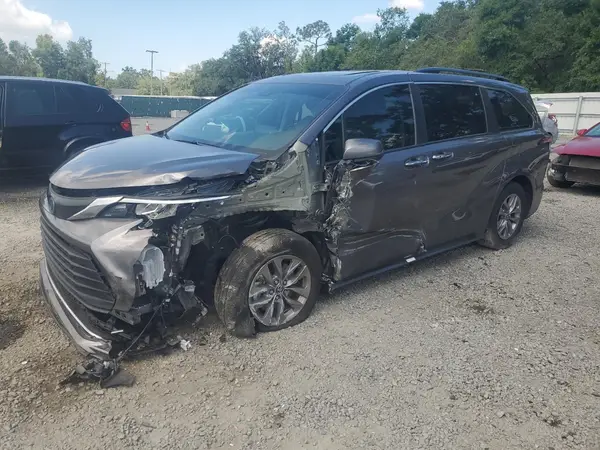 5TDYRKEC7PS175392 2023 TOYOTA SIENNA - Image 1