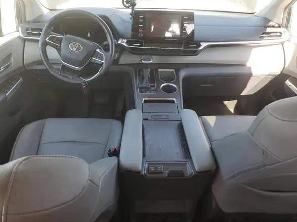 5TDYRKEC7PS175697 2023 TOYOTA SIENNA - Image 8