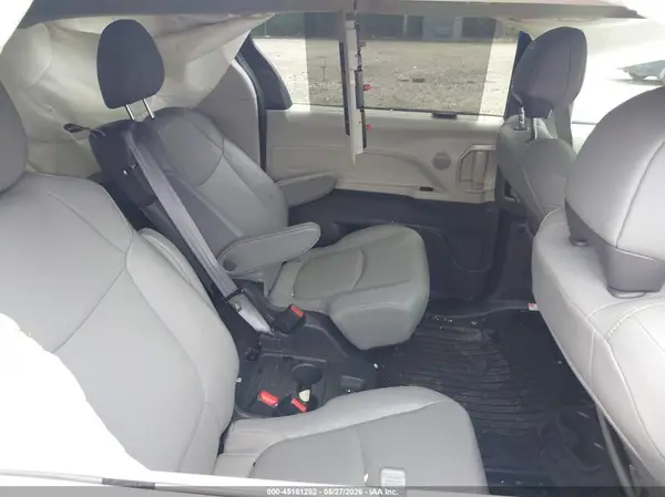 5TDYRKEC7RS183494 2024 TOYOTA SIENNA - Image 8