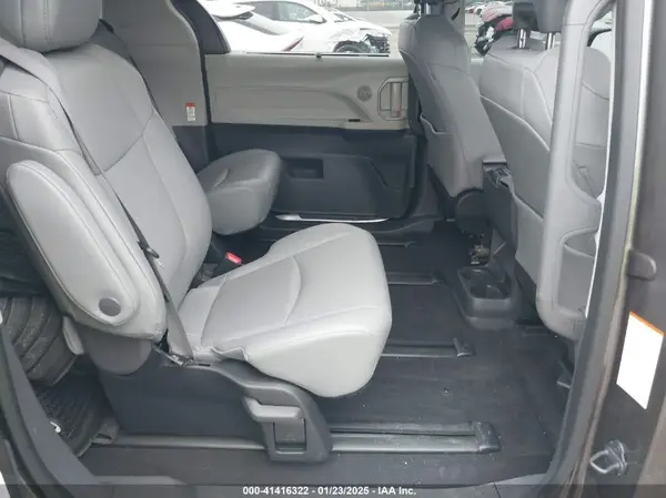 5TDYRKEC7RS194320 2024 TOYOTA SIENNA - Image 8