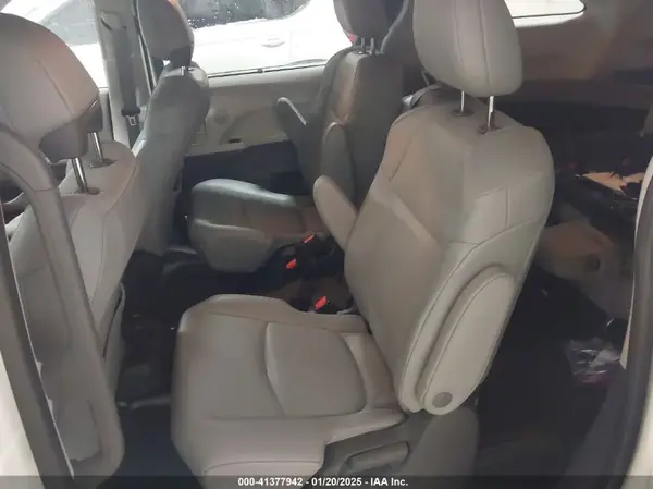 5TDYRKEC7RS209642 2024 TOYOTA SIENNA - Image 8