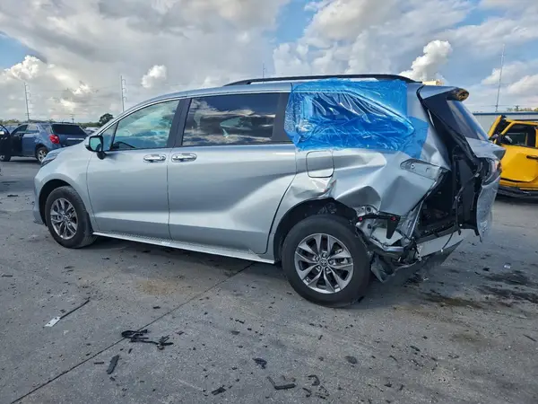 5TDYRKEC7SS235745 2025 TOYOTA SIENNA - Image 2