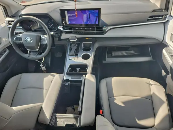 5TDYRKEC7SS235745 2025 TOYOTA SIENNA - Image 8