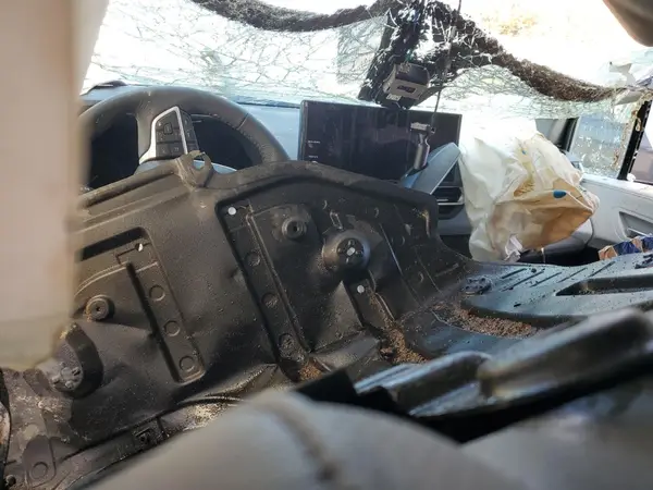 5TDYRKEC7SS255042 2025 TOYOTA SIENNA - Image 8