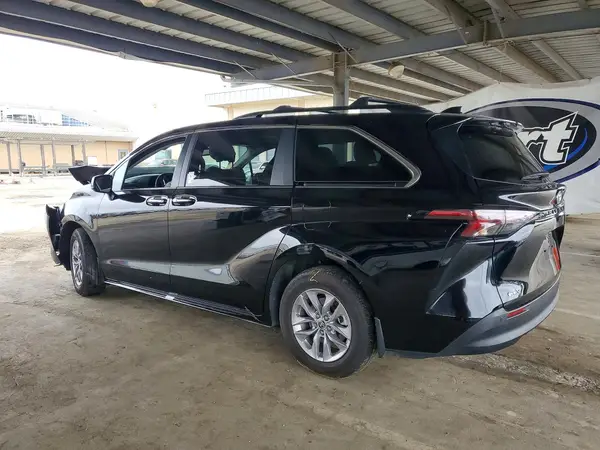 5TDYRKEC7SS274447 2025 TOYOTA SIENNA - Image 2