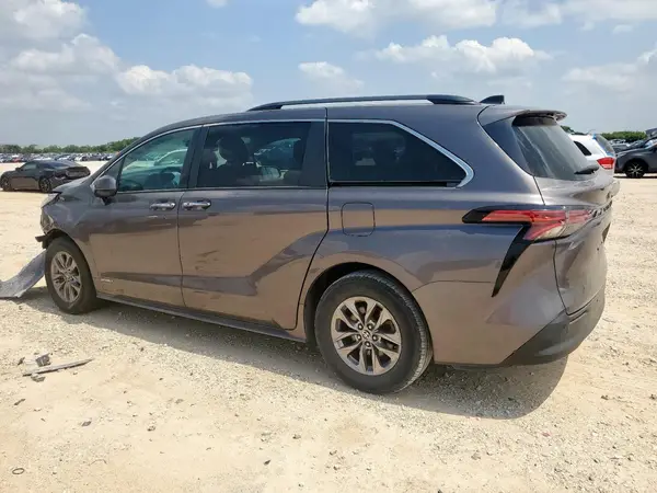 5TDYRKEC8MS006087 2021 TOYOTA SIENNA - Image 2
