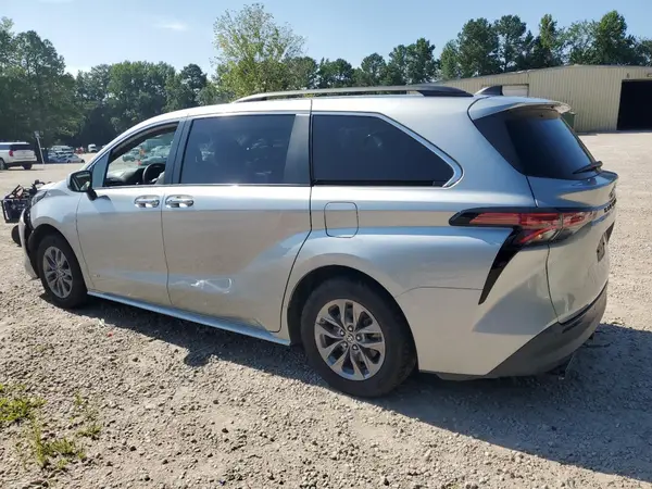 5TDYRKEC8MS029434 2021 TOYOTA SIENNA - Image 2