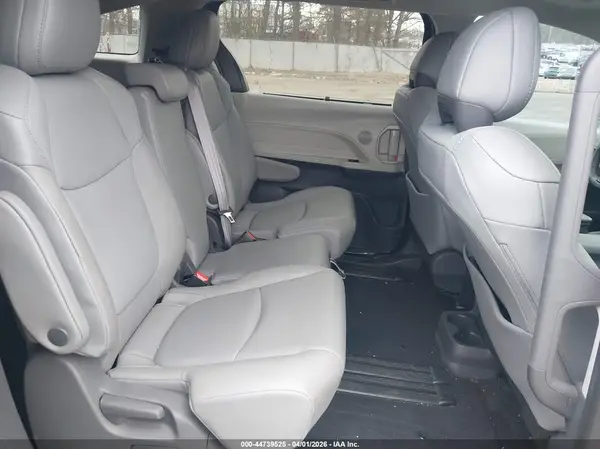 5TDYRKEC8MS059470 2021 TOYOTA SIENNA - Image 8