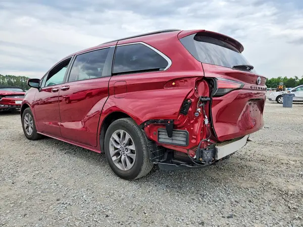 5TDYRKEC8NS079977 2022 TOYOTA SIENNA - Image 2