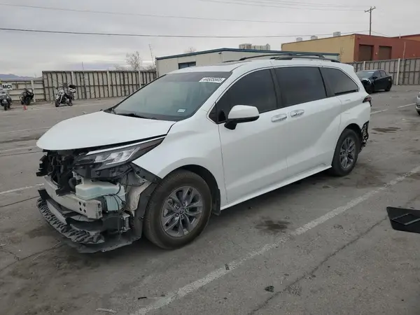 5TDYRKEC8NS080000 2022 TOYOTA SIENNA - Image 1