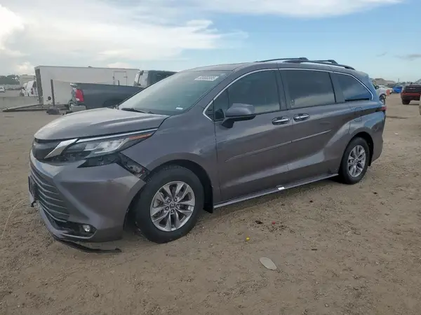 5TDYRKEC8NS092342 2022 TOYOTA SIENNA - Image 1