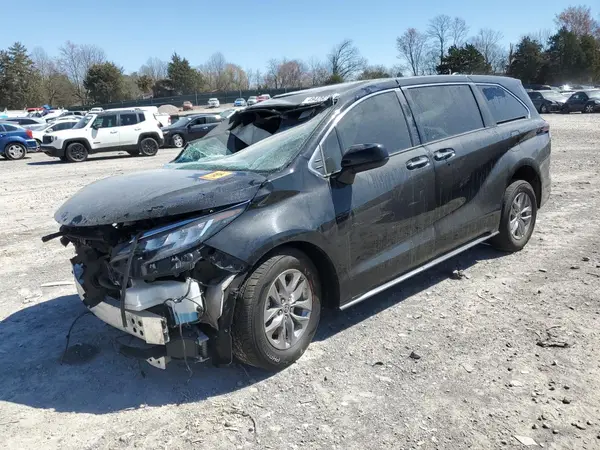 5TDYRKEC8NS106689 2022 TOYOTA SIENNA - Image 1