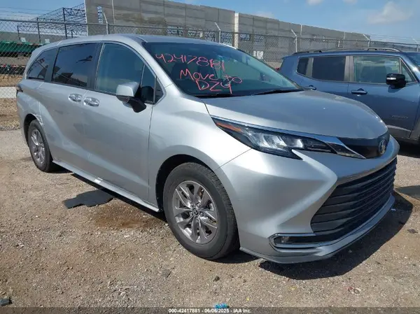 5TDYRKEC8NS109477 2022 TOYOTA SIENNA - Image 1