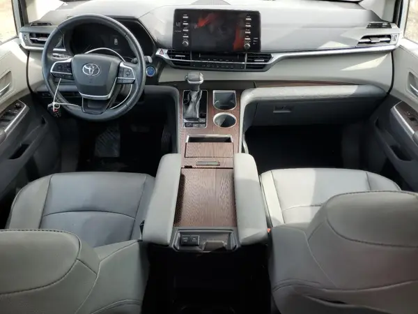 5TDYRKEC8NS109723 2022 TOYOTA SIENNA - Image 8