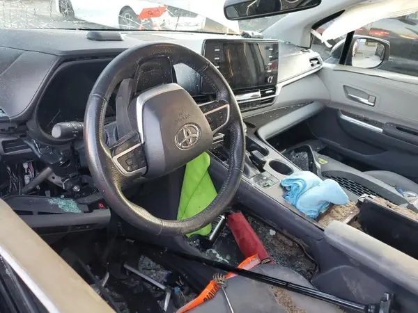 5TDYRKEC8NS124738 2022 TOYOTA SIENNA - Image 8