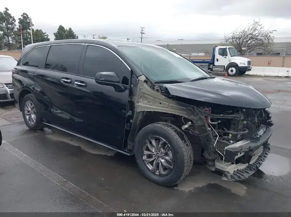5TDYRKEC8NS126392 2022 TOYOTA SIENNA - Image 1