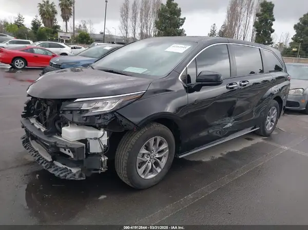 5TDYRKEC8NS126392 2022 TOYOTA SIENNA - Image 2