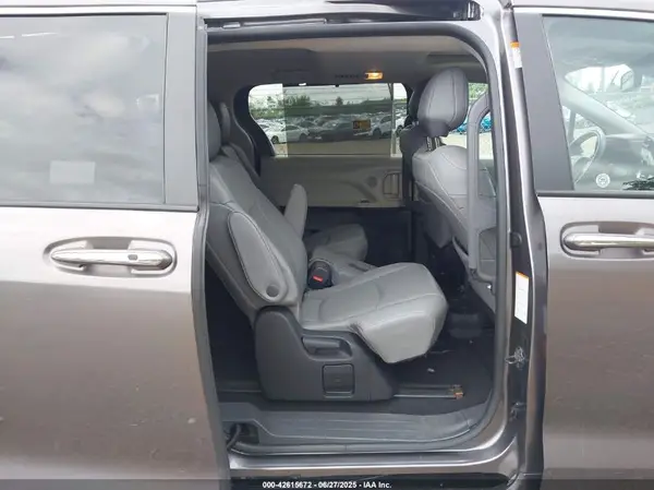 5TDYRKEC8NS129776 2022 TOYOTA SIENNA - Image 8