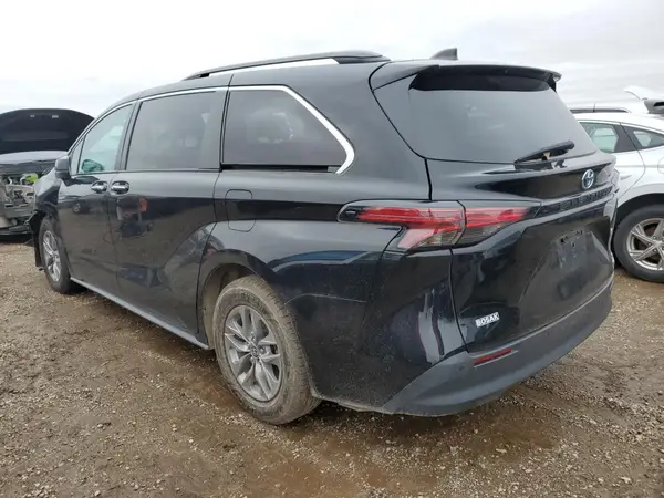 5TDYRKEC8NS135691 2022 TOYOTA SIENNA - Image 2