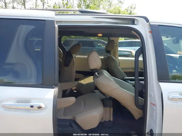 5TDYRKEC8PS146810 2023 TOYOTA SIENNA - Image 8