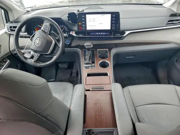 5TDYRKEC8PS172453 2023 TOYOTA SIENNA - Image 8