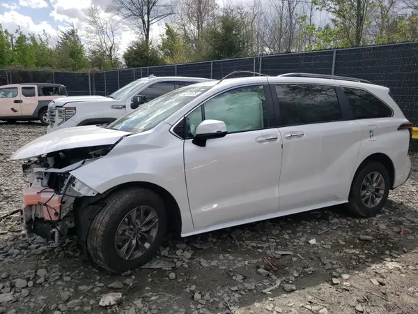 5TDYRKEC8PS174428 2023 TOYOTA SIENNA - Image 1