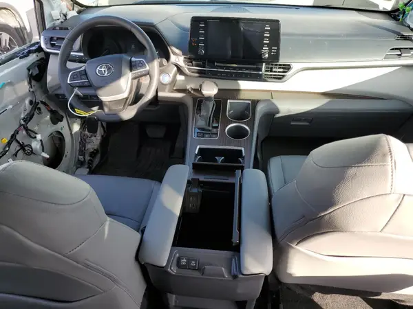 5TDYRKEC8RS189658 2024 TOYOTA SIENNA - Image 8