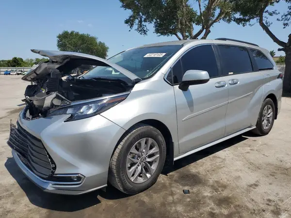 5TDYRKEC8RS190258 2024 TOYOTA SIENNA - Image 1