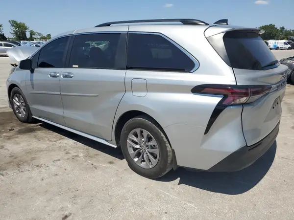 5TDYRKEC8RS190258 2024 TOYOTA SIENNA - Image 2