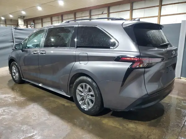 5TDYRKEC8RS205440 2024 TOYOTA SIENNA - Image 2