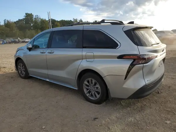 5TDYRKEC8SS229758 2025 TOYOTA SIENNA - Image 2