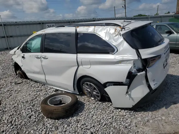 5TDYRKEC8SS239433 2025 TOYOTA SIENNA - Image 2