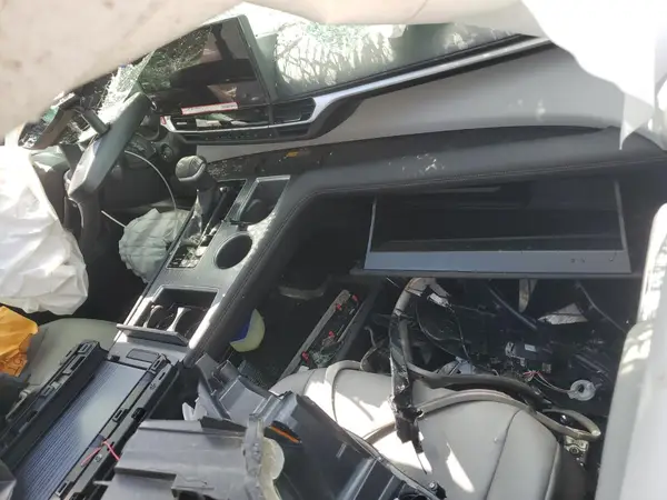 5TDYRKEC8SS239433 2025 TOYOTA SIENNA - Image 8
