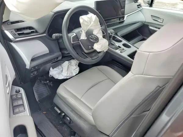 5TDYRKEC8SS250755 2025 TOYOTA SIENNA - Image 8