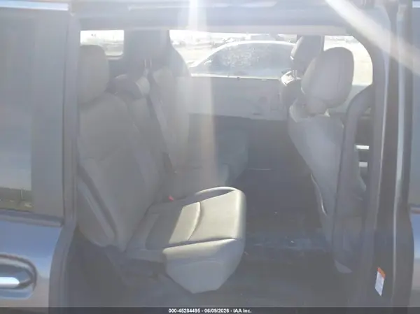 5TDYRKEC8SS251551 2025 TOYOTA SIENNA - Image 8